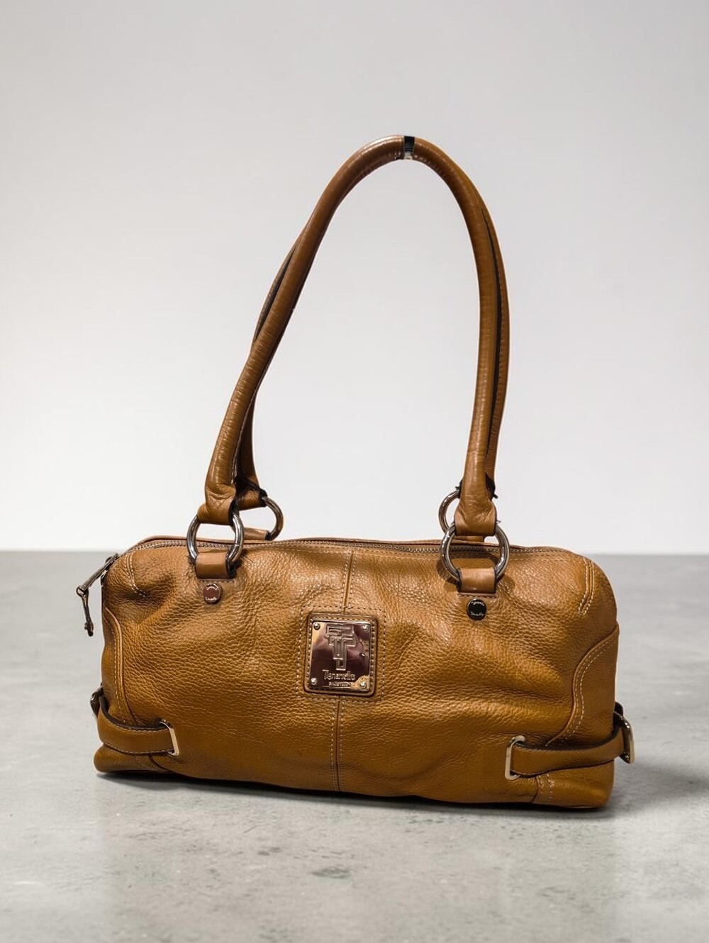 Tignanello Pebbled eather Shoulder Bag - Picture 2 of 8